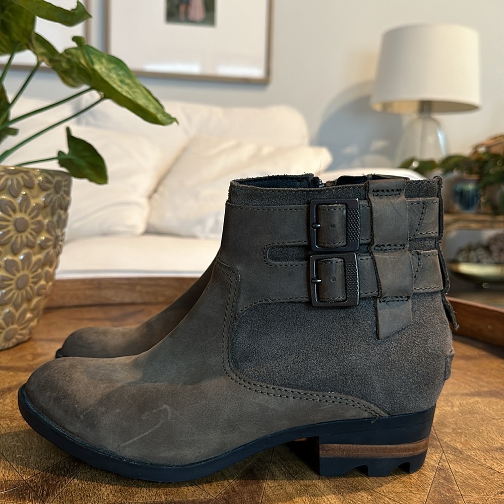 Sorel Lolla Bootie - Picture 5 of 12